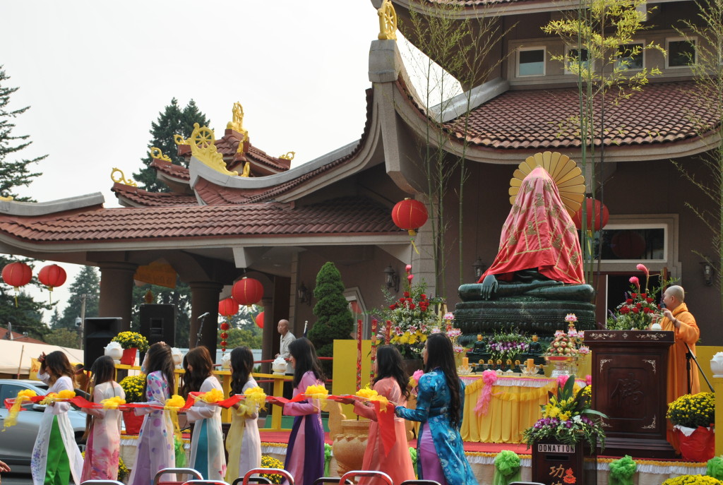 Aug 22 - 2015, Ngay Khai Mac Phat Ngoc 2015 (11)