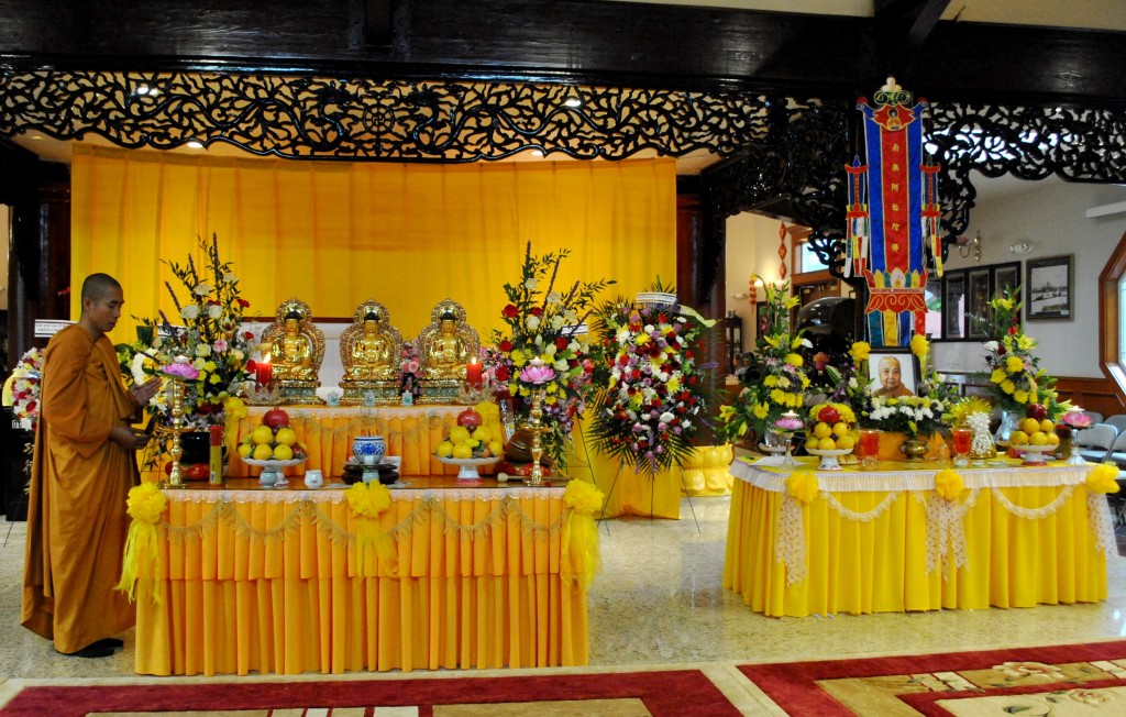 Le Cau Nguyen va Nhap Liem Ty Kheo Ni Thich Nu Lien Buu Nov 1 - 2014 (1)